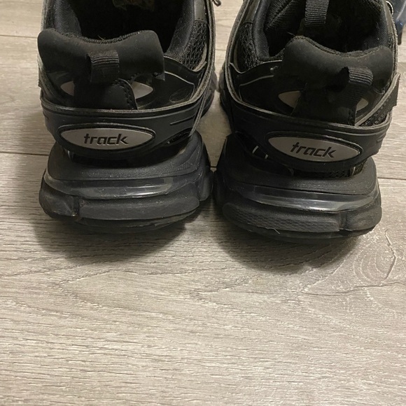 Balenciagas tracks size 10 eu44 don’t want them no more trying to get more - Picture 3 of 8